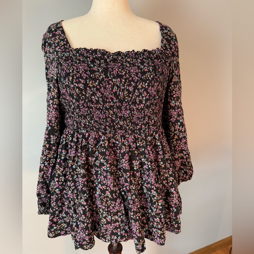Torrid Black Floral LS Smocked Top - Size 2